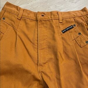 Women's vintage Rocky Mountain jeans. Read below